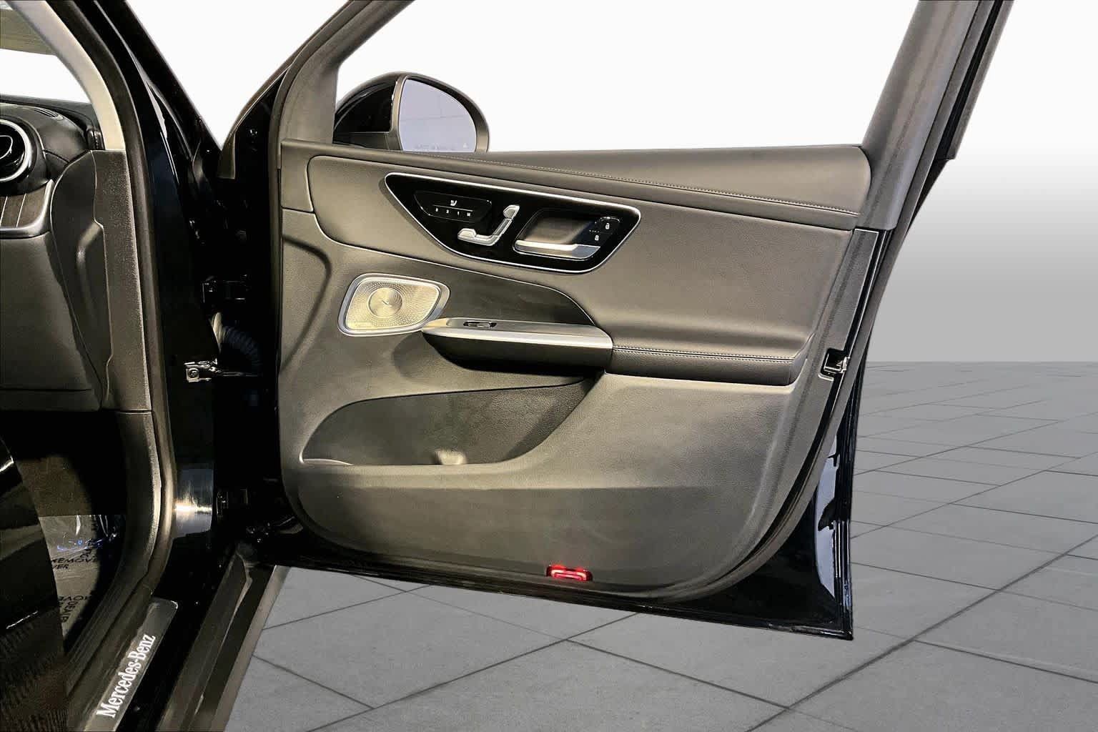 Used 2023 Mercedes-Benz GLC 300 4MATIC image 23