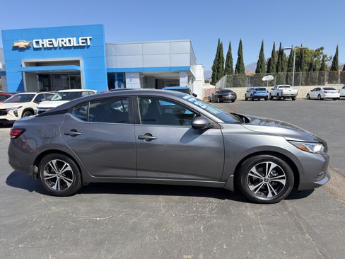 Used 2023 Nissan Sentra SV FWD image 9