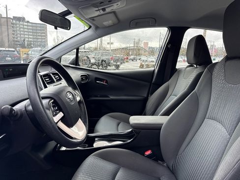 Used 2016 Toyota Prius Three image 14