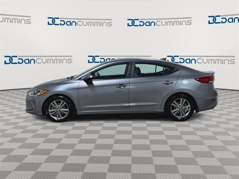 Used 2018 Hyundai Elantra Value Edition w/ Winter Weather Package image 5