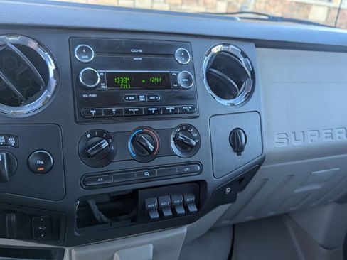 Used 2009 Ford F350 XLT image 12