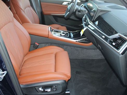 New 2026 BMW X7 M60i image 34