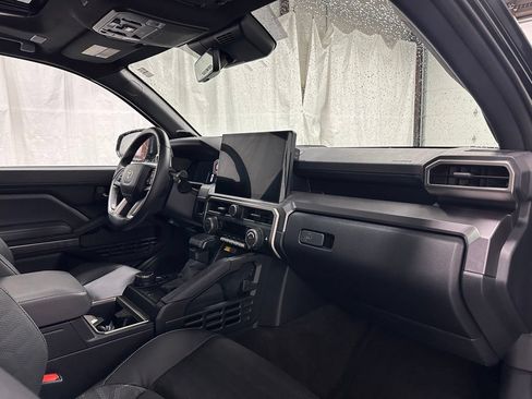 Used 2025 Toyota 4Runner TRD Off-Road Premium AWD/4WD image 62