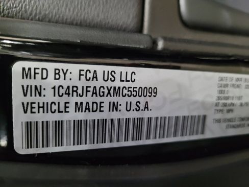 Used 2021 Jeep Grand Cherokee Laredo AWD/4WD image 33