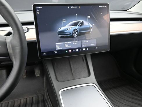 Used 2023 Tesla Model 3 Standard Range image 19