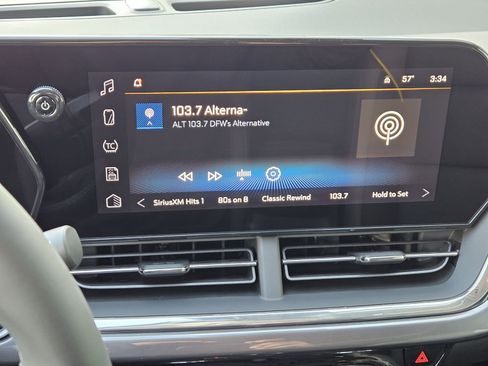 New 2026 Chevrolet Trax ACTIV w/ Sunroof Package image 19