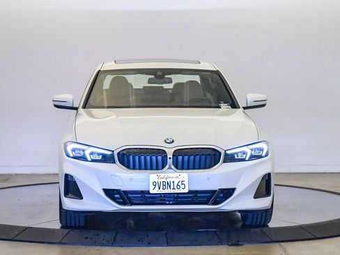 Used 2025 BMW 330i Sedan w/ Premium Package image 7