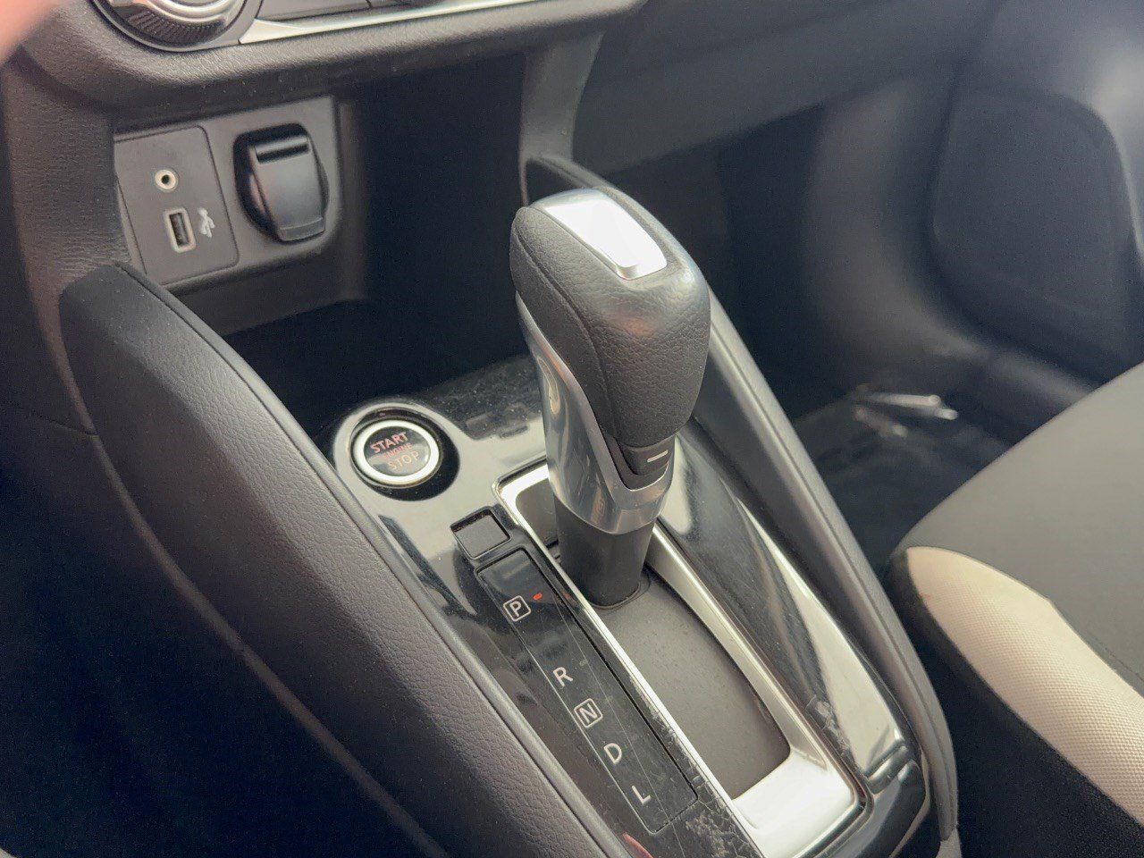 Used 2020 Nissan Versa SV FWD image 21