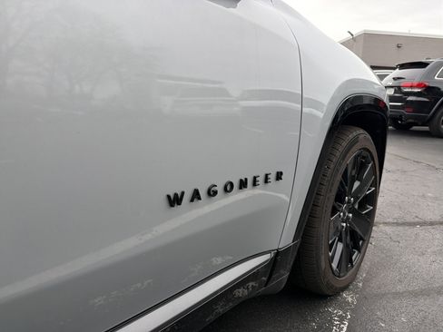 Used 2024 Jeep Wagoneer Launch Edition image 7