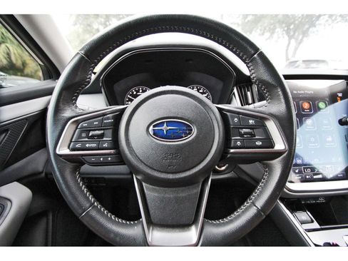 Used 2024 Subaru Outback Premium AWD/4WD image 13