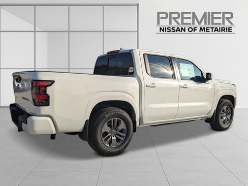 New 2025 Nissan Frontier SV w/ SV Convenience Package image 5