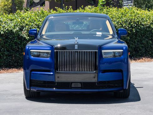 New 2027 Rolls-Royce Phantom Sedan RWD image 5