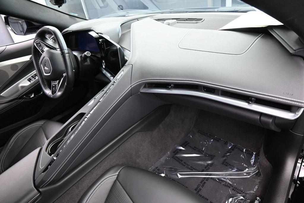 Used 2024 Chevrolet Corvette Stingray Preferred Conv w/ Z51 Performance Package RWD image 39