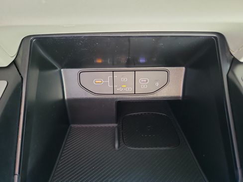 Certified 2025 Kia Sorento S w/ Panoramic Sunroof Package FWD image 36
