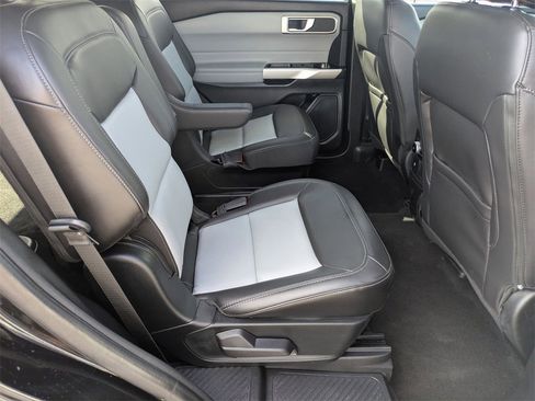 Used 2024 Ford Explorer XLT w/ Equipment Group 202A image 26