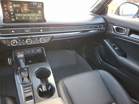 Certified 2025 Honda Civic Sport image 16