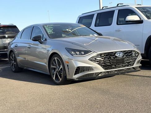 Used 2022 Hyundai Sonata SEL Plus image 3