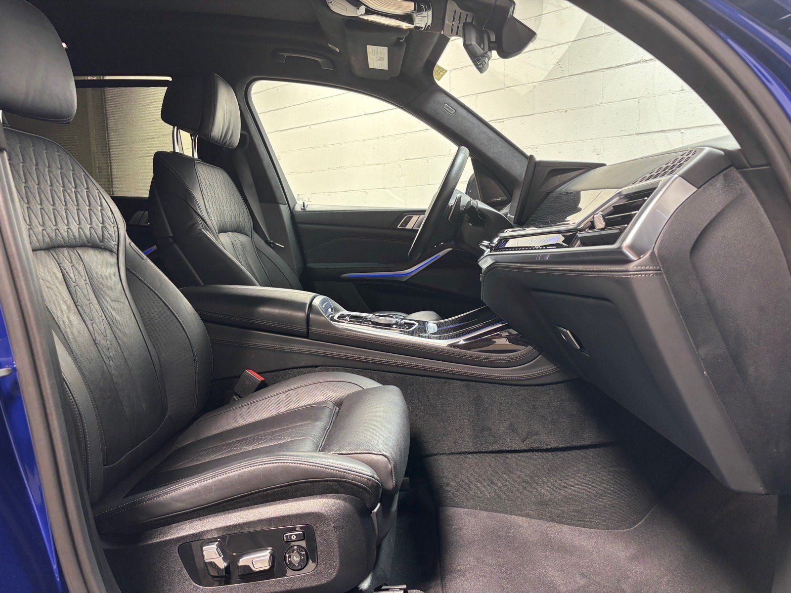 Used 2023 BMW X7 M60i w/ Executive Package AWD/4WD image 28
