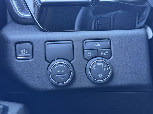 New 2026 Chevrolet Silverado 1500 LT image 25