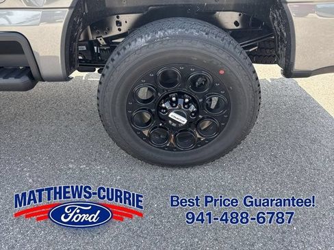 New 2026 Ford F250 Lariat w/ Black Appearance Package AWD/4WD image 17