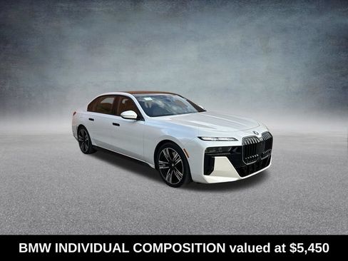 Used 2025 BMW 760i xDrive w/ Executive Package AWD/4WD image 2