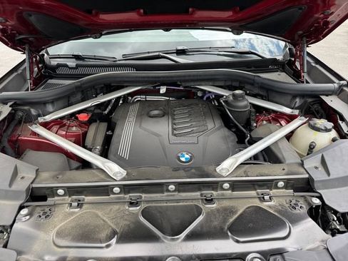 Used 2022 BMW X6 xDrive40i w/ M Sport Package AWD/4WD image 19