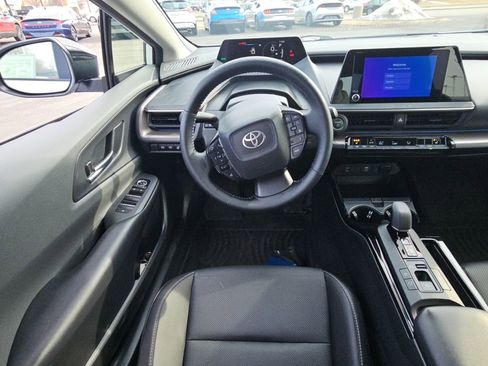 Used 2024 Toyota Prius XLE image 9