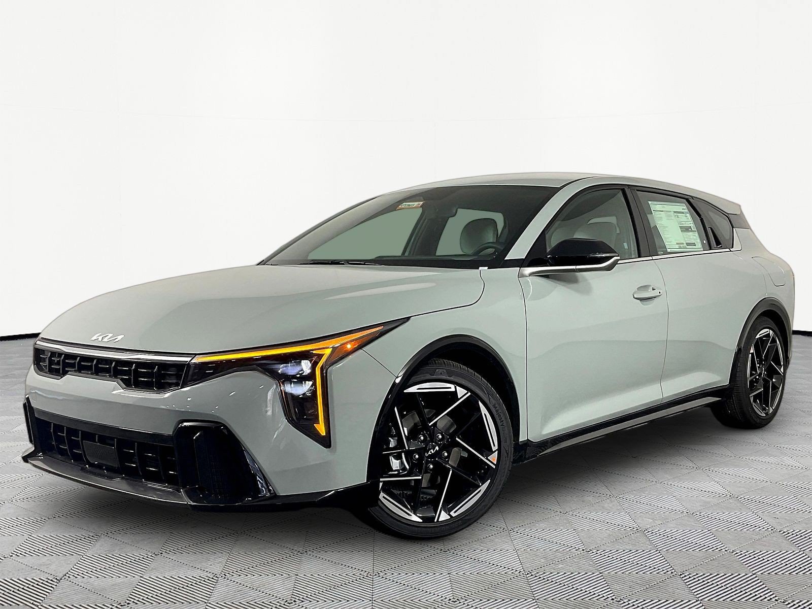 New 2026 Kia K4 GT-Line FWD image 1
