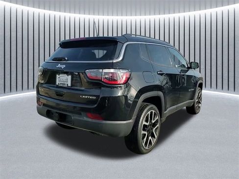 Used 2017 Jeep Compass Limited image 3