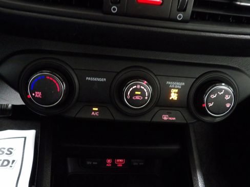 Used 2021 Kia Forte LXS image 11