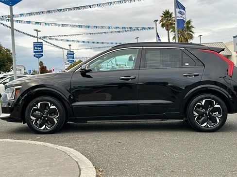 Used 2023 Kia Niro Wave image 7