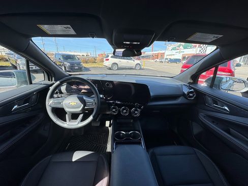 Used 2024 Chevrolet Blazer EV LT image 18