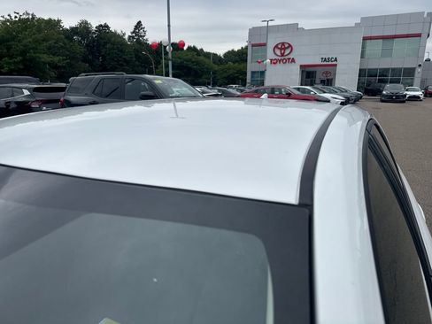 Used 2024 Toyota Corolla LE FWD image 47