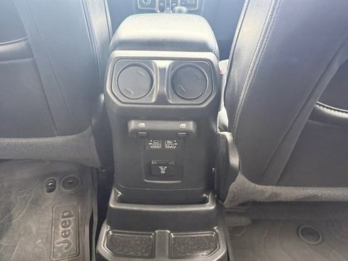 Used 2023 Jeep Wrangler Unlimited Sport AWD/4WD image 8
