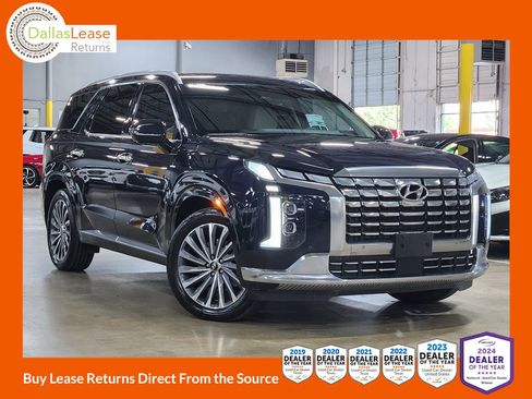 Used 2025 Hyundai Palisade Calligraphy FWD image 1