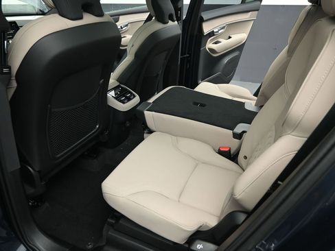 New 2026 Volvo XC90 B6 Plus w/ Protection Package Premier AWD/4WD image 29