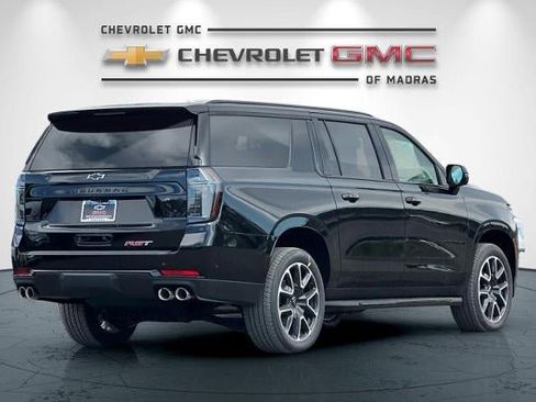 New 2026 Chevrolet Suburban RST w/ Advanced Technology Package AWD/4WD image 3