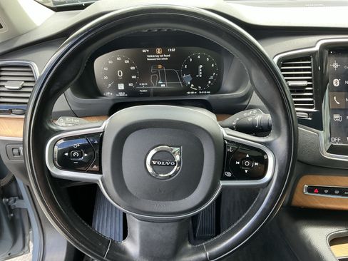 Used 2022 Volvo XC90 T6 Momentum w/ Advanced Package AWD/4WD image 16