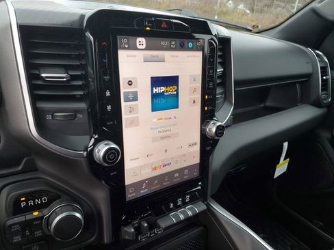 New 2026 RAM 1500 4x4 Crew Cab image 10