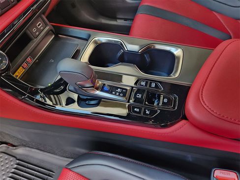 Used 2025 Lexus NX 450h+ F Sport image 19