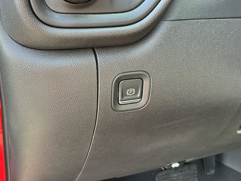 Used 2023 Chevrolet Silverado 1500 Custom image 15