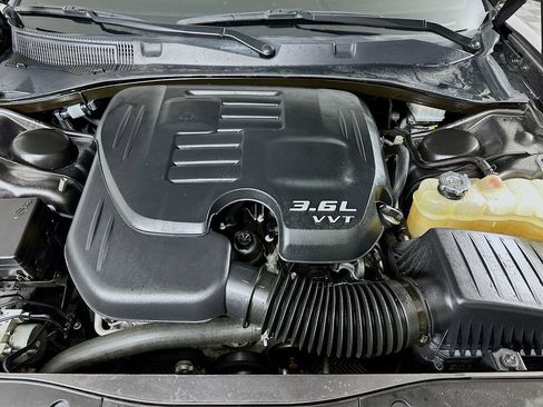 Used 2022 Dodge Charger SXT RWD image 28