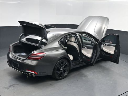 Used 2023 Genesis G70 2.0T w/ Sport Prestige Package image 18