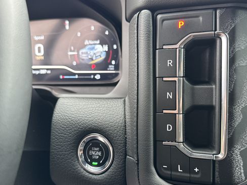 Used 2023 GMC Yukon Denali AWD/4WD image 26