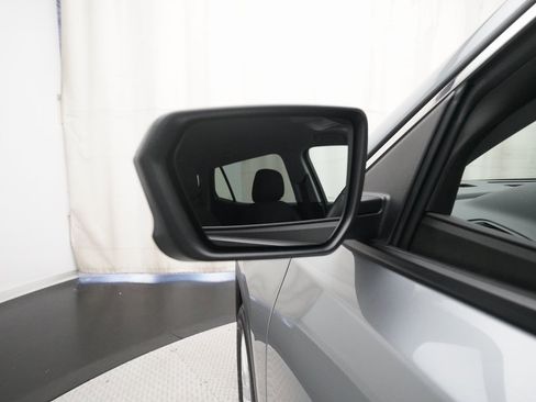 Used 2024 GMC Terrain SLE w/ Driver Convenience Package image 24