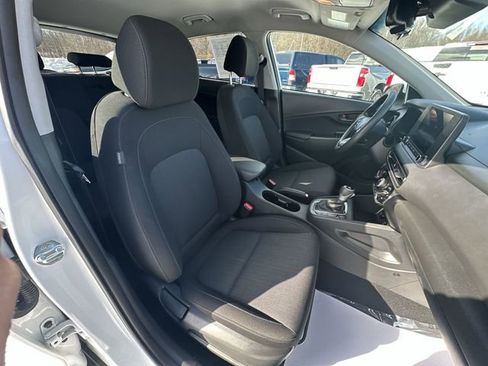 Used 2023 Hyundai Kona SEL image 29
