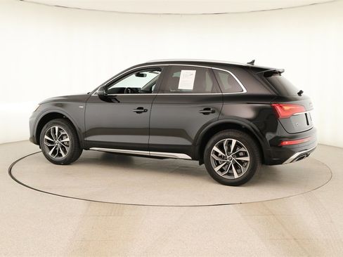 Certified 2023 Audi Q5 2.0T Premium w/ Convenience Package image 3