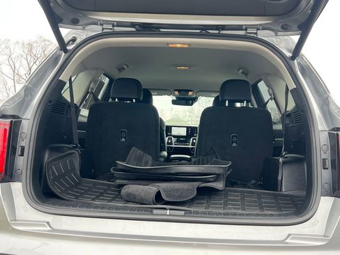 Used 2023 Kia Sorento EX image 14