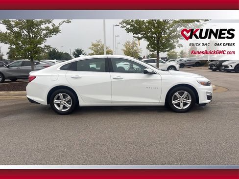 Used 2023 Chevrolet Malibu LT image 4