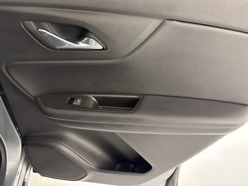 Used 2025 Chevrolet Blazer LT image 40